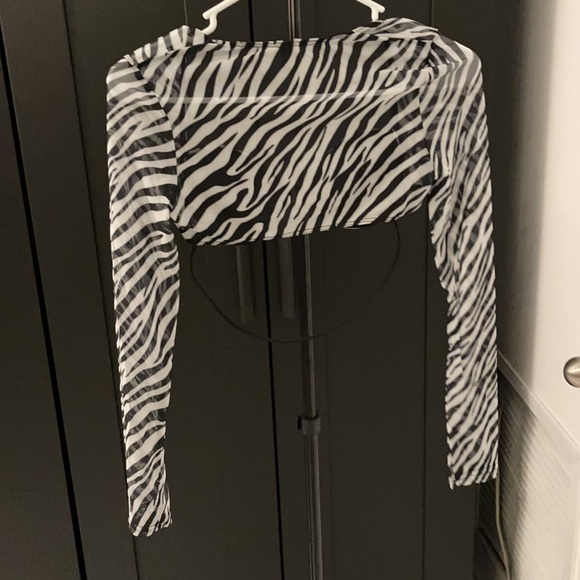 Top - Picture 4 of 4